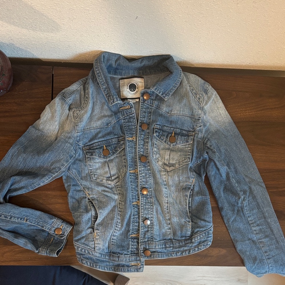 Women's Classic Blue Jean Jacket